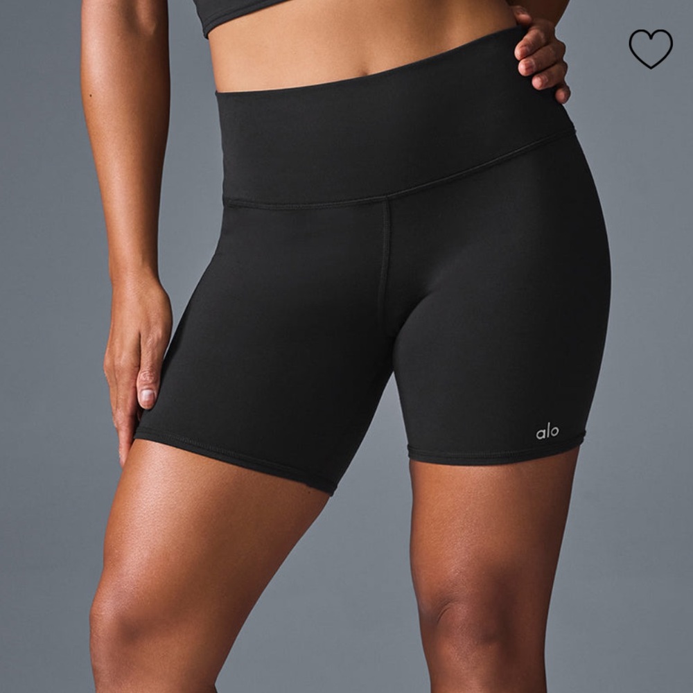 ALO Yoga 5in Airbrush Biker Shorts - Women's Black Shorts - Size Medium